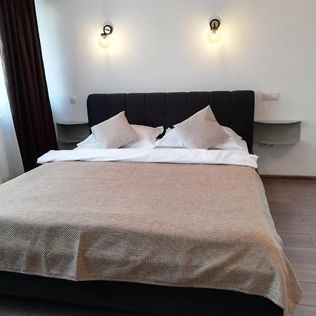 Cara Studio Cu Parcare - Cluj-Napoca Zona Republicii ภายนอก รูปภาพ
